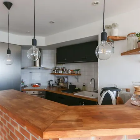 Luxurious 48 M Cocoon In 20th District